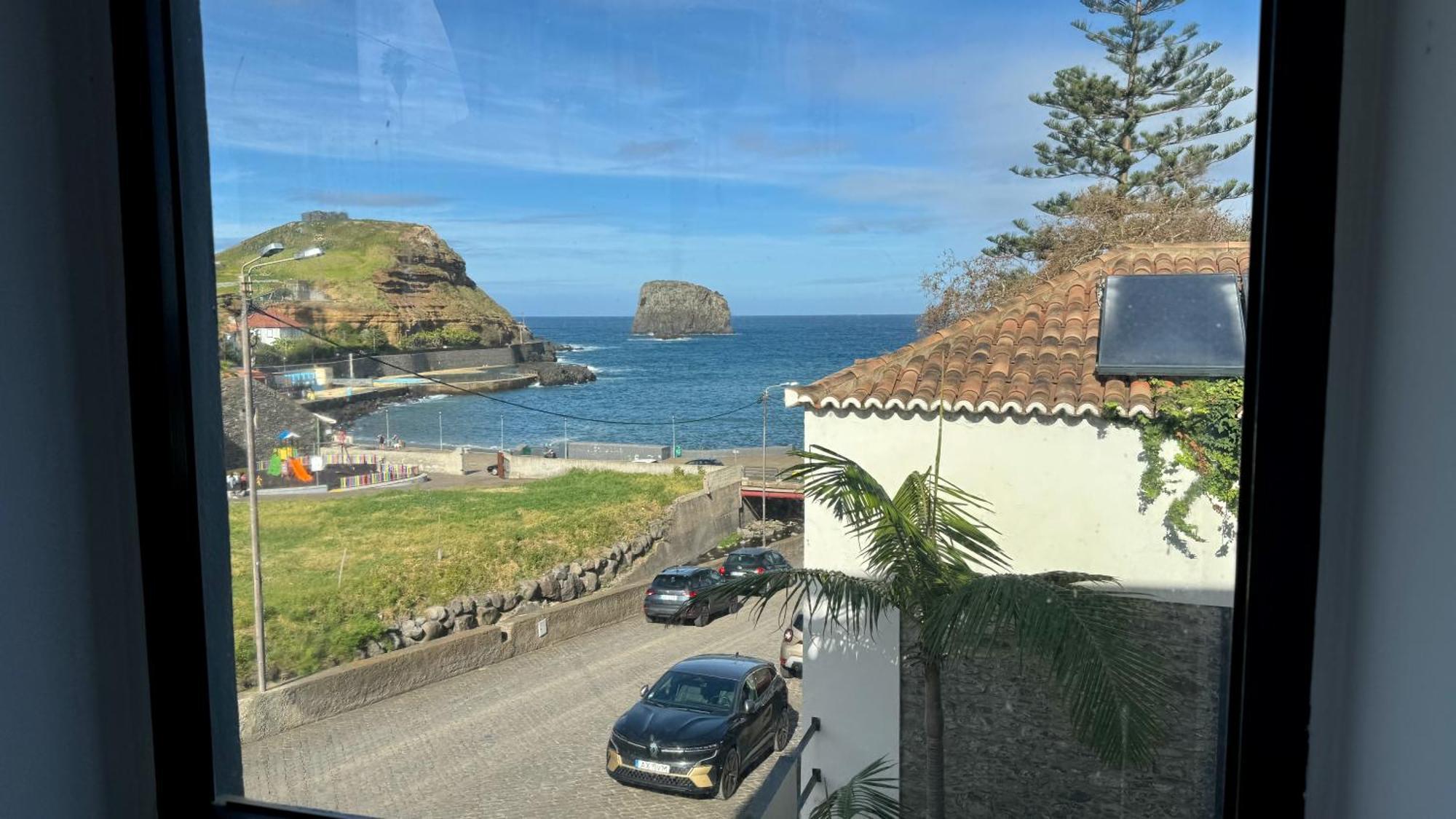 Sea Breeze Studios Porto da Cruz Kültér fotó